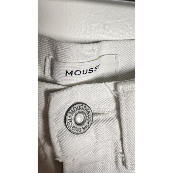 Moussy Shorts 0/US XS White High Rise Denim Raw Hem Button Fly Jean Shorts EUC - Picture 6 of 9